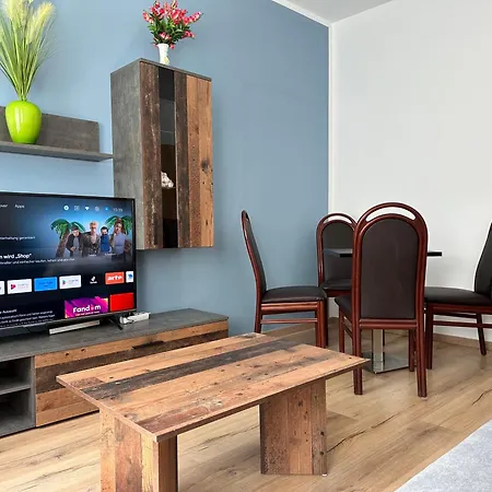3 Raumwohnung Zentrum Ost Lägenhet